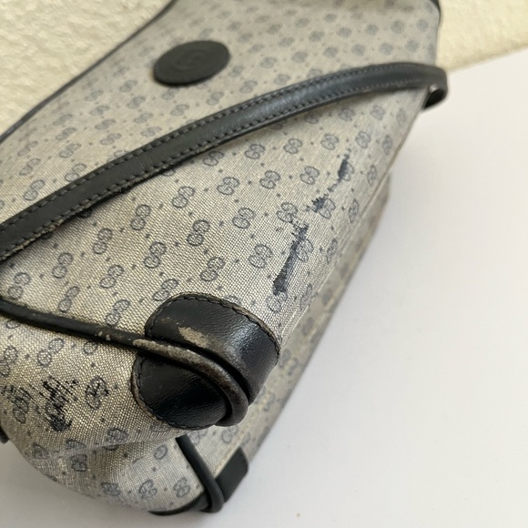 Gucci Black and Gold Interior Bag - Picture 2 of 10